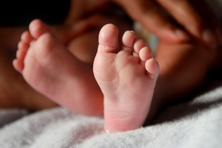 hand kid cute leg finger foot 872310 pxhere.com 1 768x512
